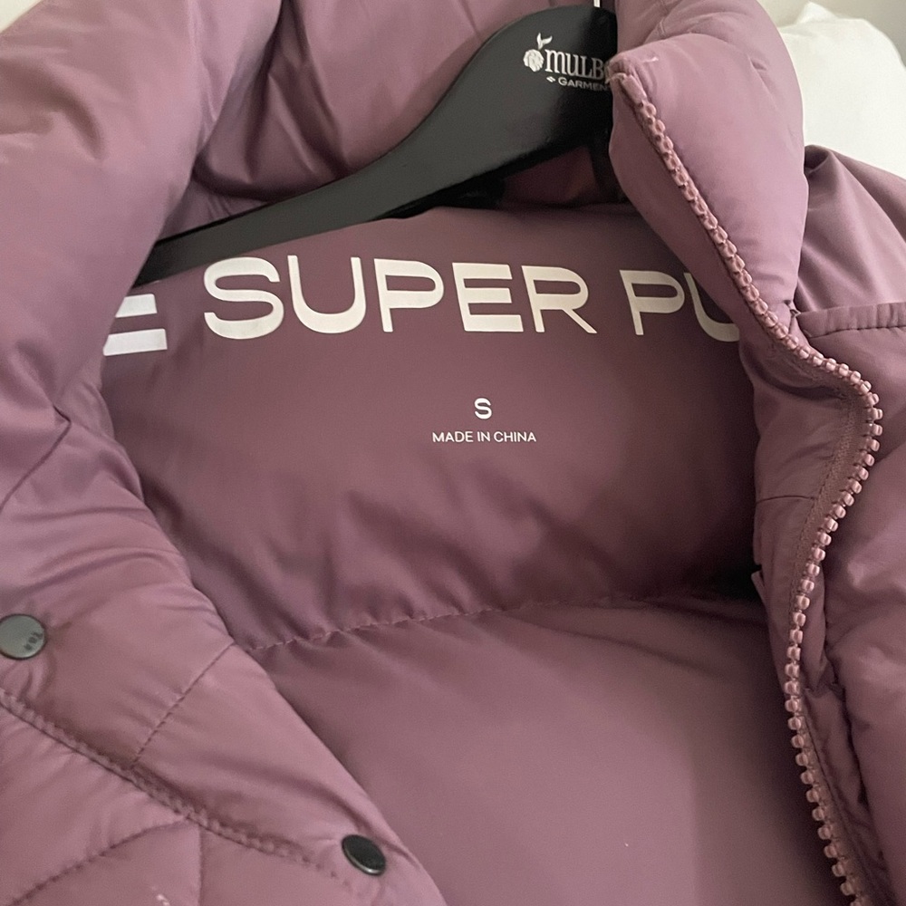 Aritzia super puff kalamata size small